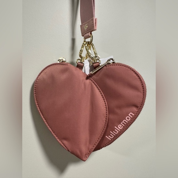 Lululemon Dual Pouch Wristlet *Heart - Picture 5 of 12